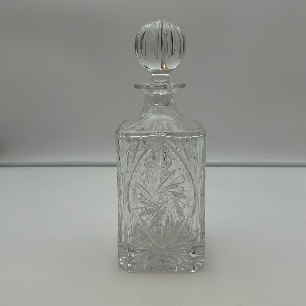Eleanor by AMERICAN CUT Spirit Decanter & Stopper